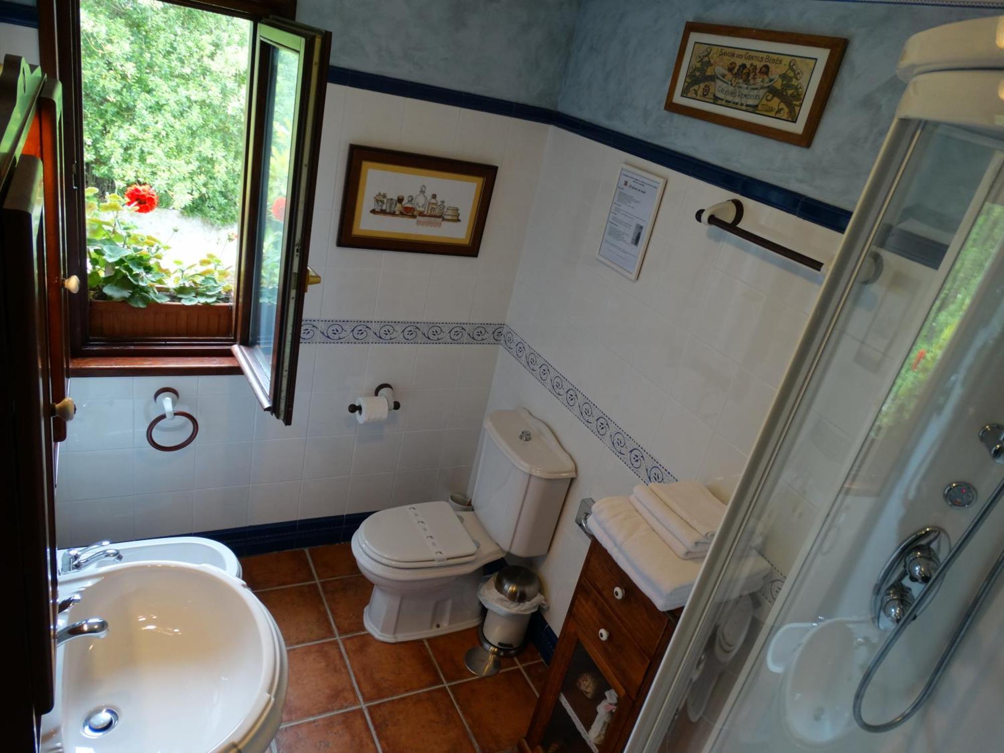 El Corral Del Acebo Guest House Nueva De Llanes Room photo
