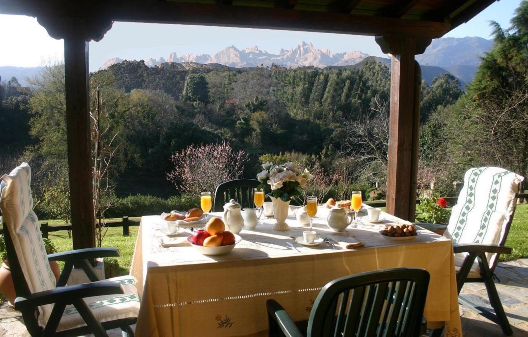 El Corral Del Acebo Guest House Nueva De Llanes Room photo